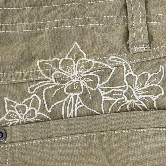 Kuhl Mid-Rise Hiking Capri Women's Size 2 Beige Cropped Embroidered Pockets - Picture 7 of 14